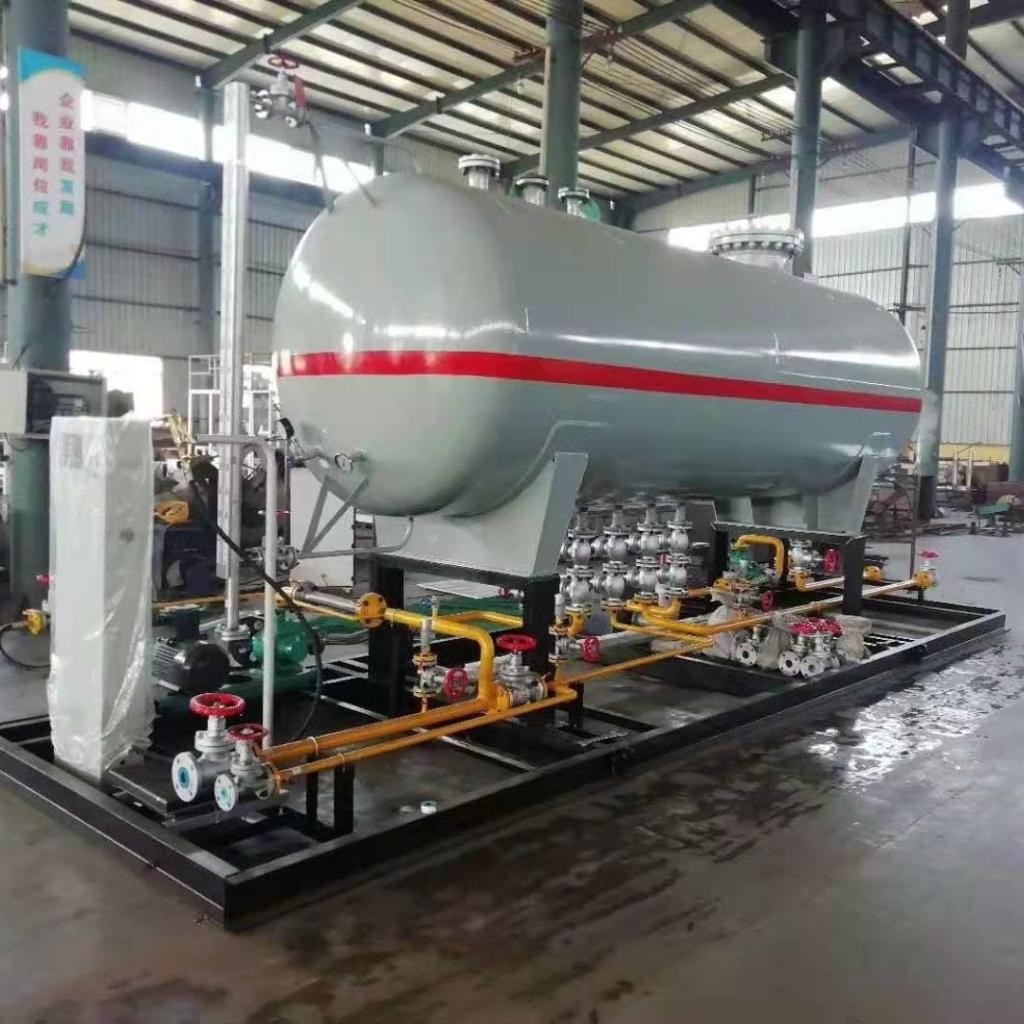 液化天然气罐 - 压力容器 - 四川鑫福石油化工设备制造有限责任公司
